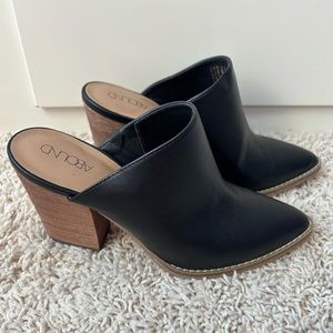 Women’s Abound Maya Block Heel Mule. Size 5.